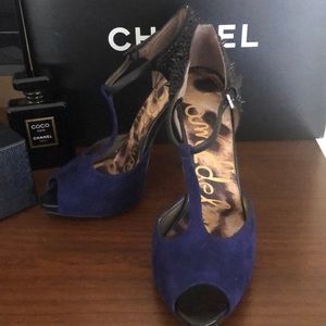 Sam Edelman navy and black studded t-strap heels